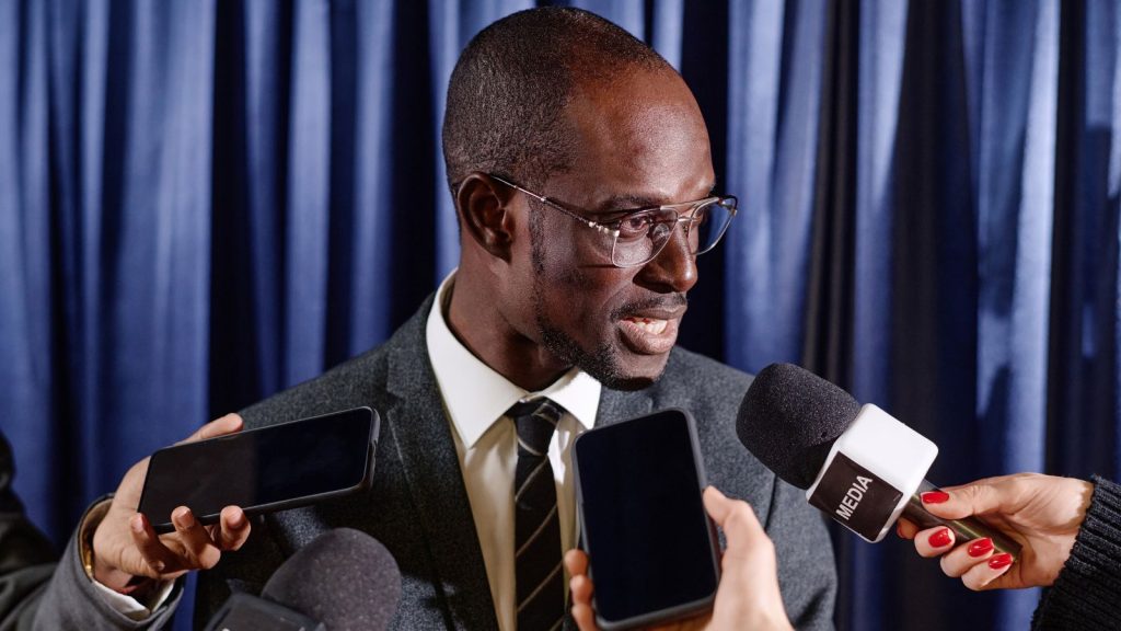 Meet The Press s76e46: features interviews with politicians, analysts and newsmakers. Meet The Press s76e46: features interviews with politicians, analysts and newsmakers.